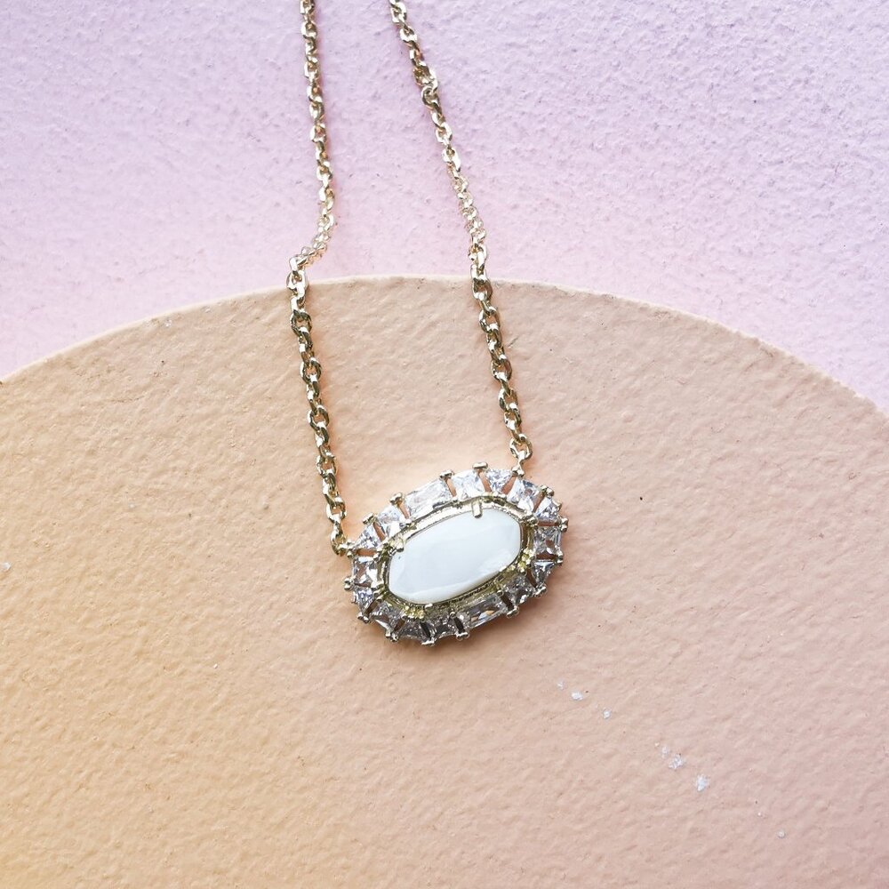 Kendra Scott - Elisa Crystal Frame Ivory Mother-of-Pearl Gold Necklace - NEW - Picture 3 of 4